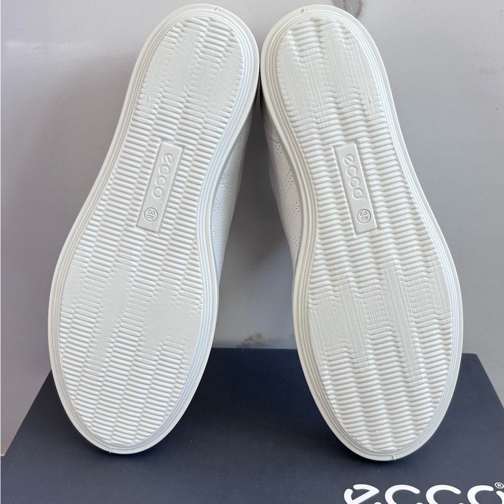 🆕 NEW IN BOX Ecco Leisure White and Tan Leather Sneakers - Picture 4 of 9